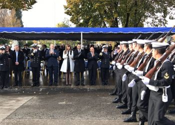 En Castro se realizó desfile en conmemoración del Combate Naval de Iquique y los 200 años de la Armada de Chile
