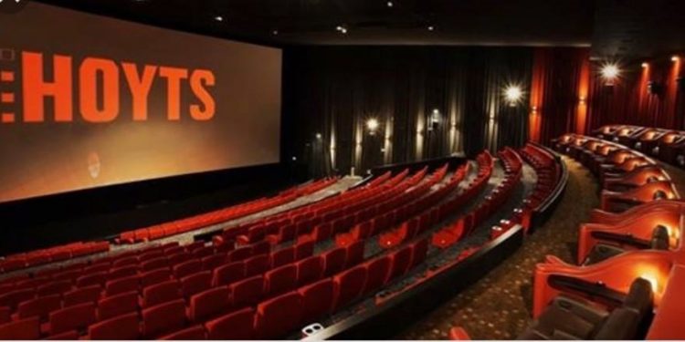 Exitosa jornada de entrevistas masivas para cine Hoyts realizó Castro Municipio