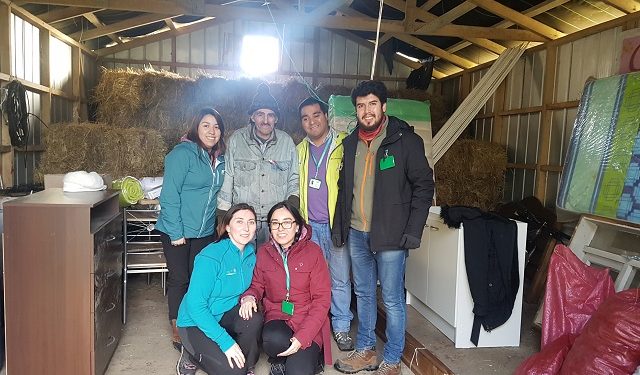 Castro Municipio apoya a vecino de la comuna que vive en extrema pobreza