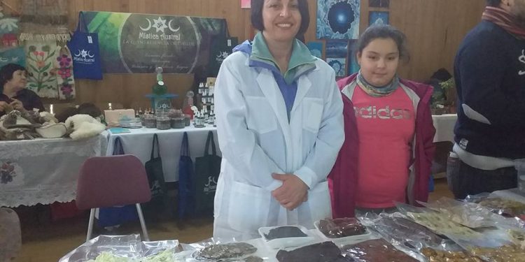 Artesanos de la comuna de Castro realizan Expo Papá este sábado 16 de junio