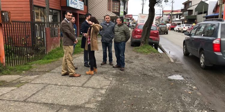 Alcalde Vera anunció inversión de 457 millones de pesos para conservación de veredas en Castro Alto