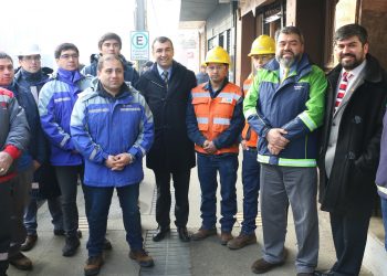 Castro inicia despeje de cables en desuso