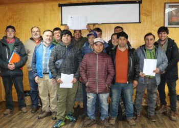 Se realiza entrega gratuita de planos a pescadores de la comuna, para obtener concesiones de acuicultura