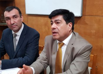 Firman permuta de terrenos entre Castro Municipio y la Universidad de Los Lagos.