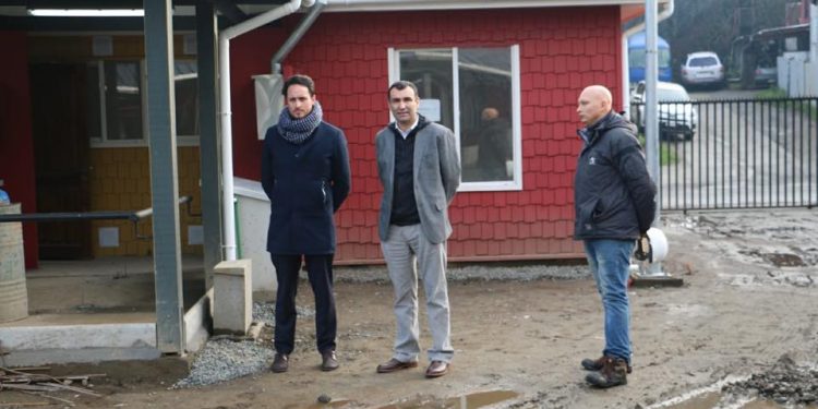 95 por ciento de avance tiene la construcción de las casas tuteladas para el adulto mayor en la ciudad de Castro