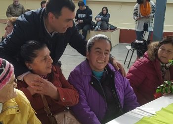 Con éxito y grandes anuncios para los adultos mayores de Castro se desarrolló la celebración “Bienvenida Primavera”