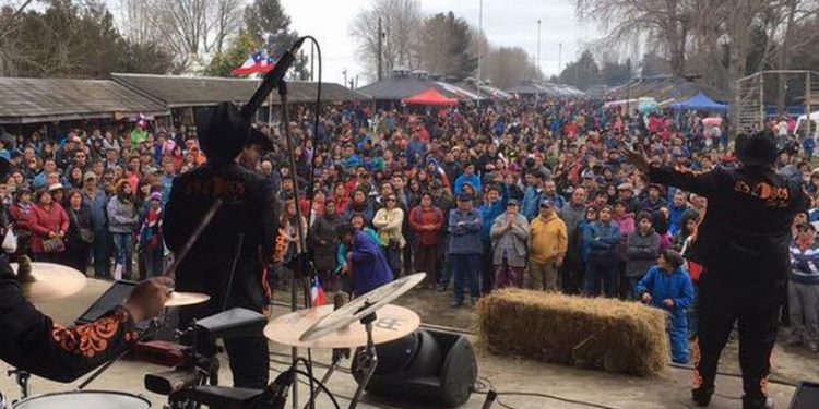 Castro Municipio lanza Concursos Decora tu Vitrina y Carrera de Garzones