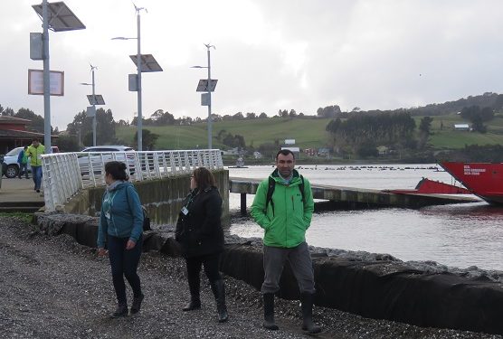 Castro Municipio en terreno: Alcalde Juan Eduardo Vera vista las islas de Quehui y Chelín