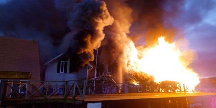 Alcalde Vera hace gestiones para la reposición urgente de la municipalidad de Dalcahue