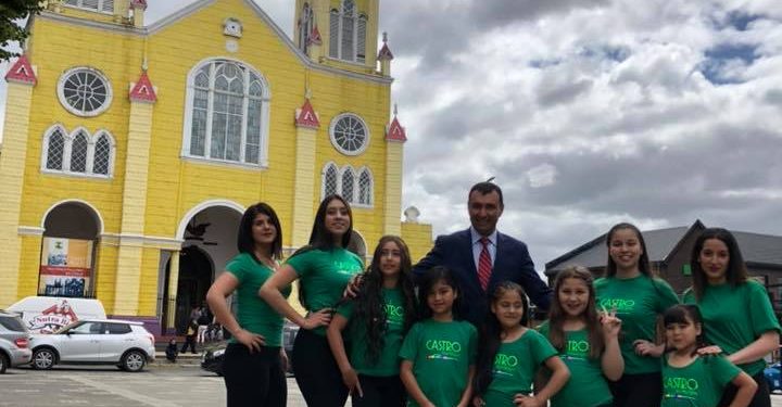 Con presentación de candidatas se inicia concurso de Reinas de Castro Verano 2019