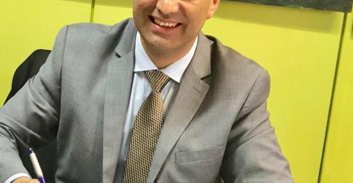 Alcalde Vera golpeó la mesa por la burocracia del gobierno regional de Los Lagos