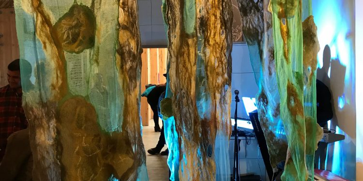 En Castro se inauguró la muestra de Arte y Textil El Jardín Secreto