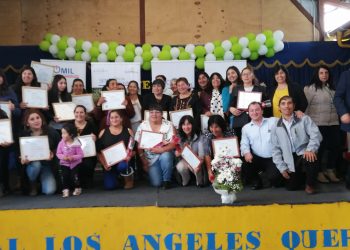 Vecinas de Quehui y Chelín finalizan con éxito cursos entregados por Castro Municipio