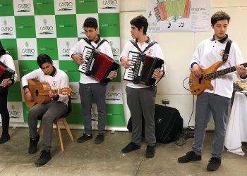 Castro festejó el Día Mundial del Acordeón