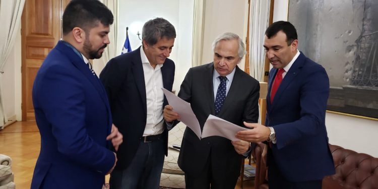 Alcalde Vera presentó dos importantes proyectos que beneficiarán a Carabineros y la PDI