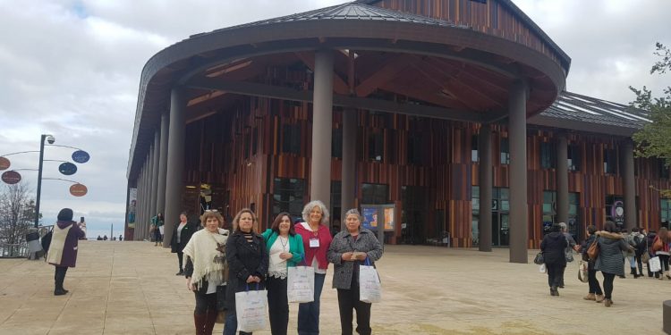 Representantes de la comuna de Castro participaron en la Primera Cumbre de Mil Mujeres de la región de Los Lagos.