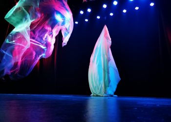 Castro vivió su primera semana en torno al teatro