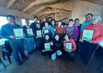Castro Municipio apuesta por la tecnología orgánica en el desarrollo de los pequeños agricultores de la comuna