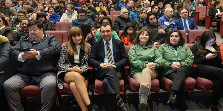 Castro Municipio entrega  146 millones de pesos a organizaciones sociales de la comuna de Castro