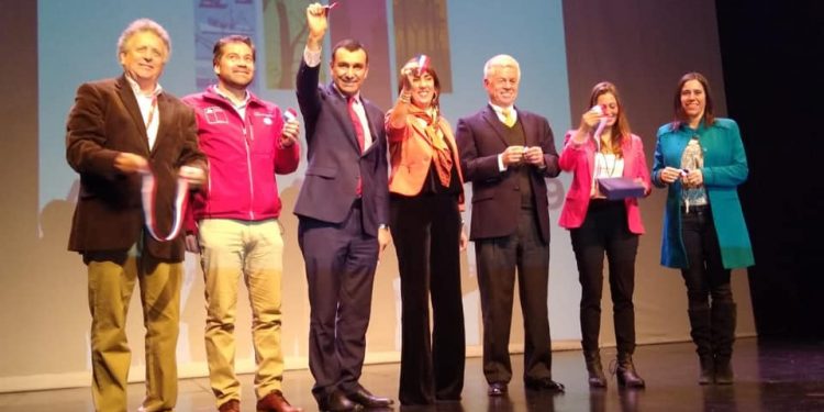 Castro apuesta a corto plazo a potenciar el turismo