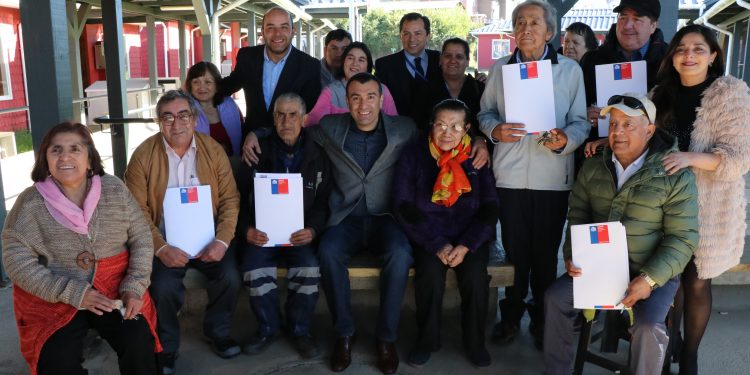 Completan entrega de viviendas tuteladas para adultos mayores de Castro