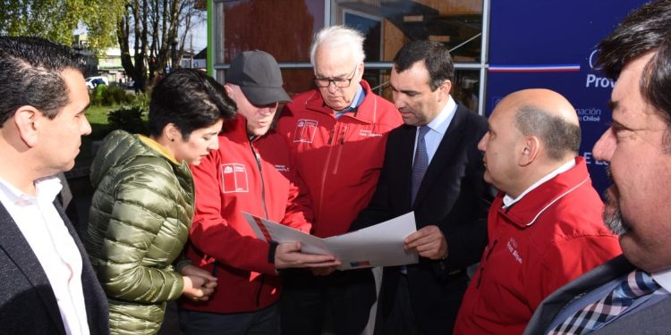 Autoridades regionales oficializan reactivación de las obras del Bypass de Castro