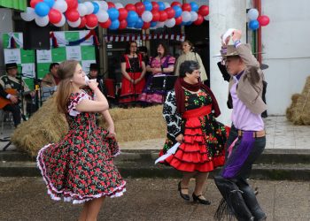 Castro celebra el 18 chico en Parque villa Los Colonos
