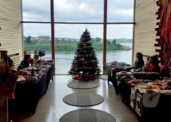 Feria Navideña de Artesanía potencia el comercio con identidad local durante diciembre en Enjoy