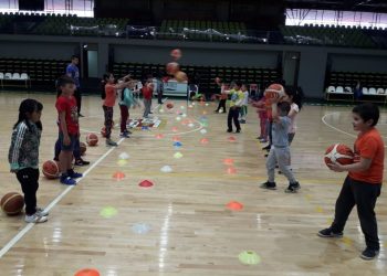 Castro prepara más de ochenta talleres para este verano 2020