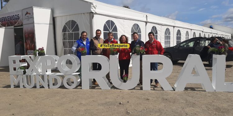 Se inaugura la XI versión de la Expo Mundo Rural  en la ciudad de Castro