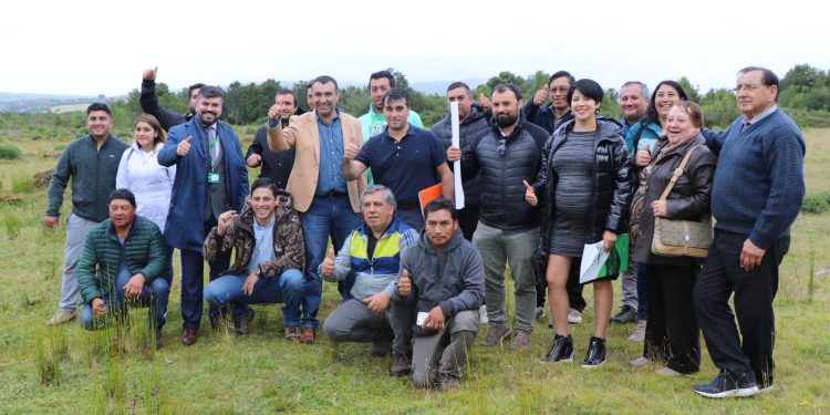 Pronto será una realidad: Castro Municipio compromete proyecto de campo deportivo para clubes rurales de la comuna