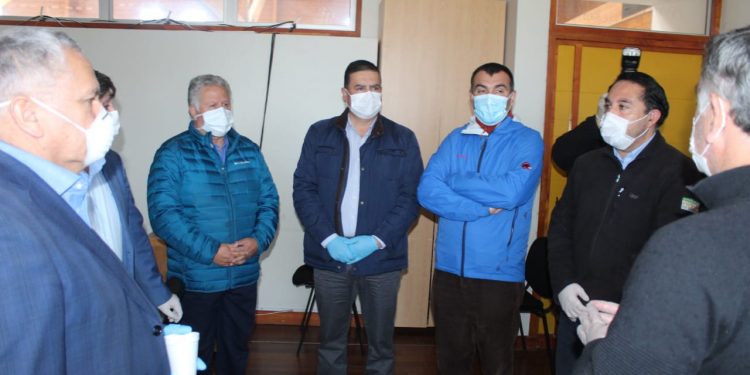 Alcaldes piden extremar medidas de contención del Covid-19 para la isla de Chiloé.