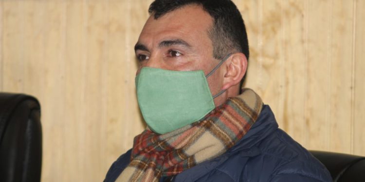 “Ya llegará el momento de abrazarnos…”.