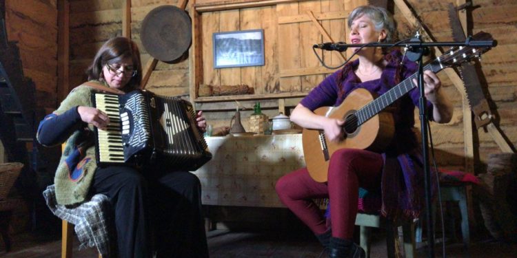 Alejandra Teiguel y Carola Gutt,mann