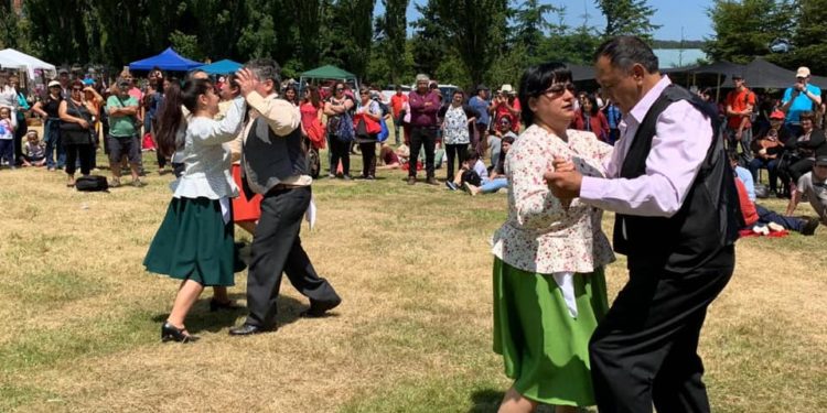 El folclor tendrá cita digital en Castro