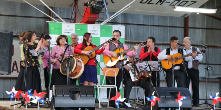 Invitan a familias de Castro a disfrutar las Fiestas Patrias en familia