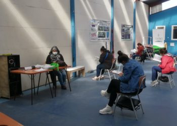 140 personas mayores de 18 años de la comuna de Castro cumplen el sueño de terminar sus estudios de educación básica y media