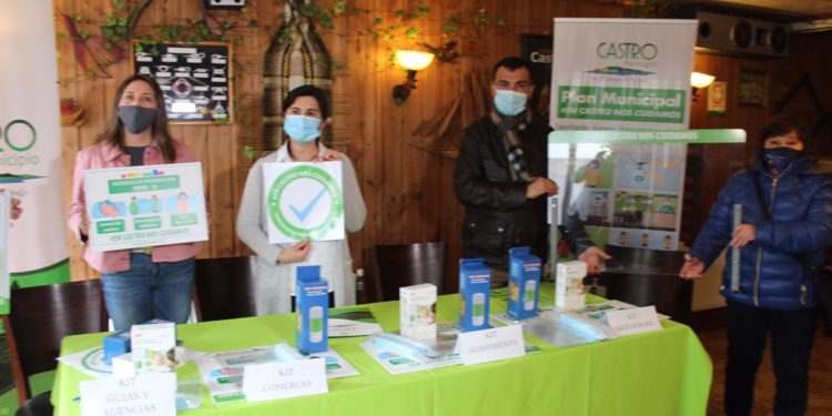 Alcalde de Castro apuesta por la reactivación económica del comercio local.