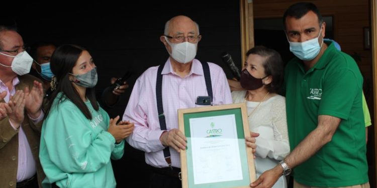 Castro reconoció a sus 22 ciudadanos destacados 2021