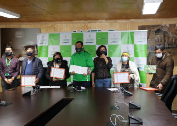 “Manos Chilotas”: Municipio de Castro anuncia el lanzamiento de plataforma de comercio virtual para artesanos y artesanas de la comuna