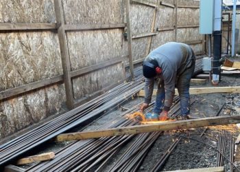Ya comenzaron las obras previas de la pavimentación de la calle Manuel Ojeda