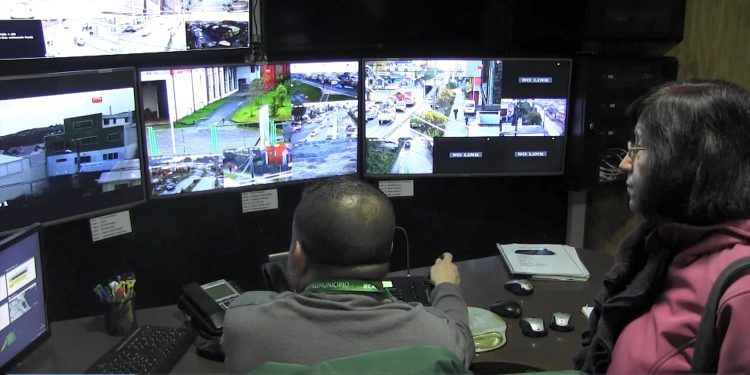 Castro Municipio y Carabineros se unen para incentivar la denuncia y la prevención de la violencia intrafamiliar