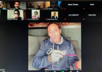 Exitoso conversatorio con Sebastián Keitel reunió a más de 40 personas