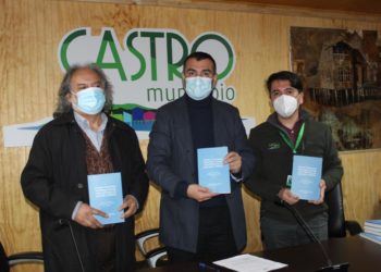 Castro celebra a los nuevos premiados del II Concurso Nacional de Poesía Aristóteles España