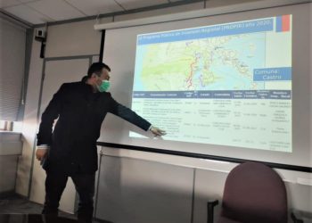 Alcalde Vera refrendó ante autoridades regionales la necesidad de concretar emblemáticos proyectos para la comuna.