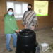 Castro Municipio entrega kits de compostaje a vecinos de La Chacra