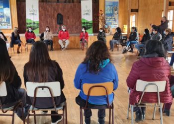 Conversatorios reunieron a mujeres de Castro y Ministra de la Mujer y Equidad de Género