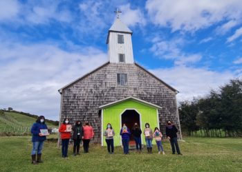 Mujeres de Chelín participan de interesante taller de fieltro y autocuidado