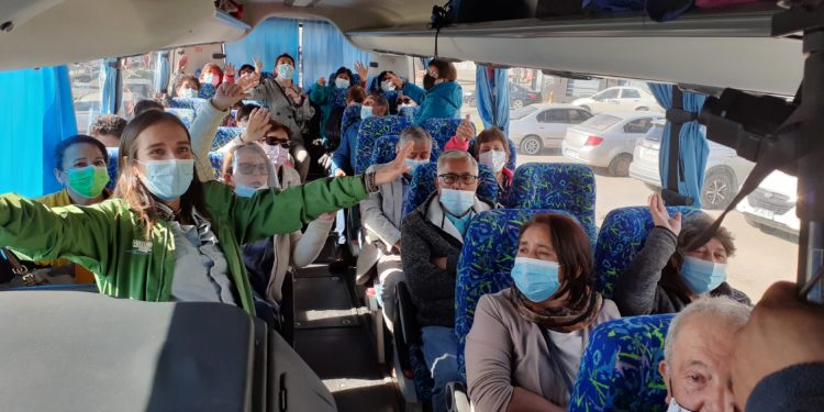 Castro Municipio impulsa viaje de adultos mayores