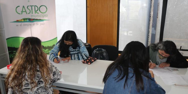 Castro Municipio promueve la formación y capacitación en las mujeres